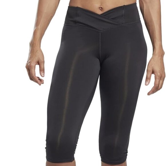 NEW😱😱😱Reebok Women's Basic Capris XS - Picture 1 of 9